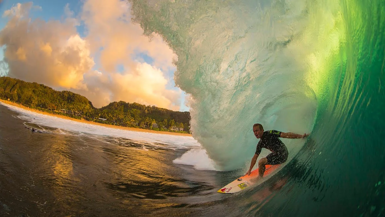 Here are the perils of Pipeline surfing